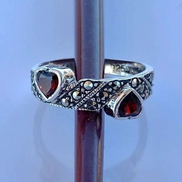 Garnet Hearts, Marcasite and Silver Ring ~ Size 6 - Picture 5 of 7